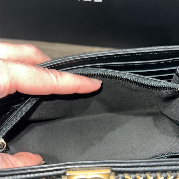 RARE!! Chanel Black and Gold Quilted distressed chain flap wallet - Picture 13 of 16